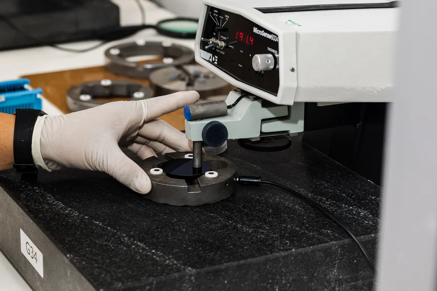 thin-silicon-wafers-precision-thickness-measurement-equipment