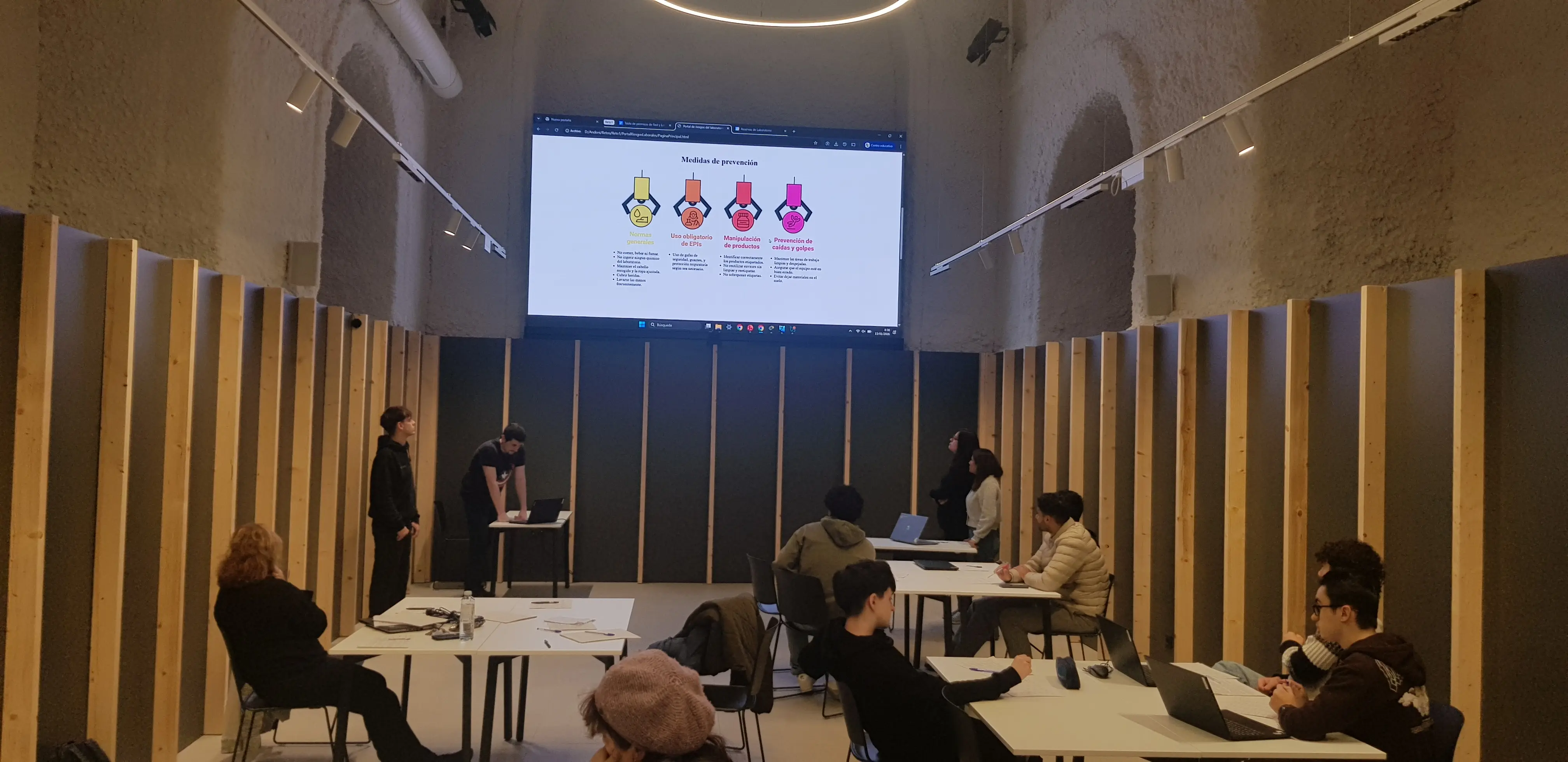 ETHAZI ZABALBURU Ikastetxea | ASIR | DAW