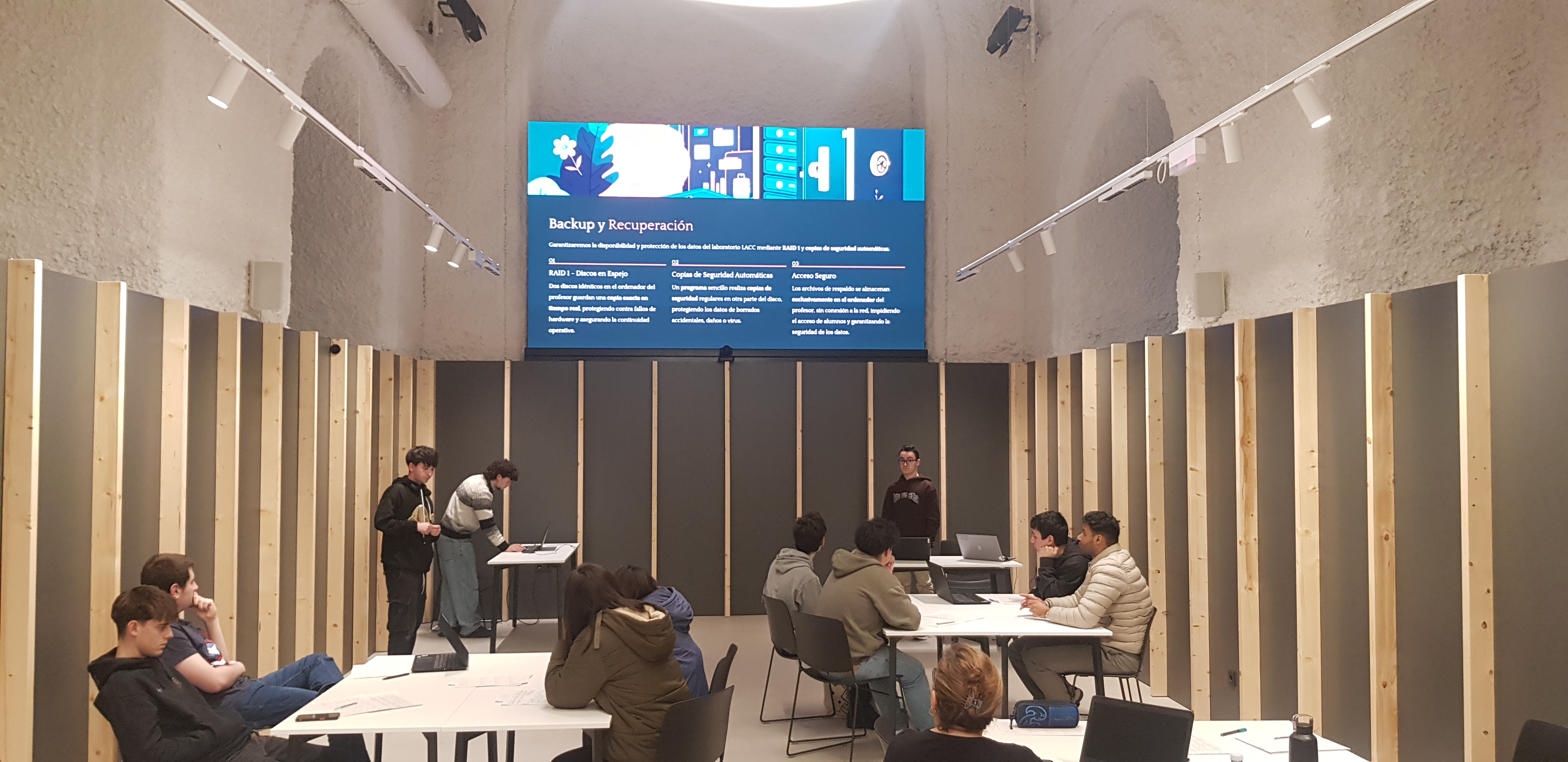 ETHAZI ZABALBURU Ikastetxea | ASIR | DAW