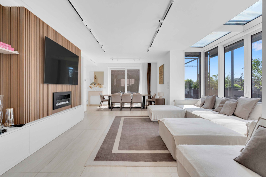 Attico duplex con terrazzo nella residenza NovÀmpère
