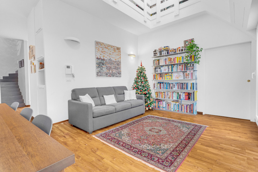 Trilocale su due livelli in zona piazza Vetra