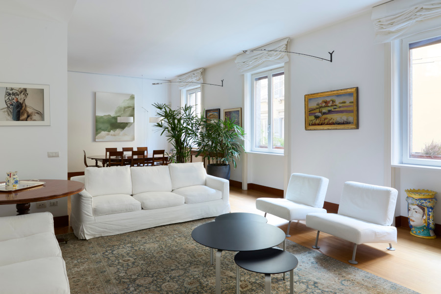 Ampio appartamento in zona Sant'Ambrogio