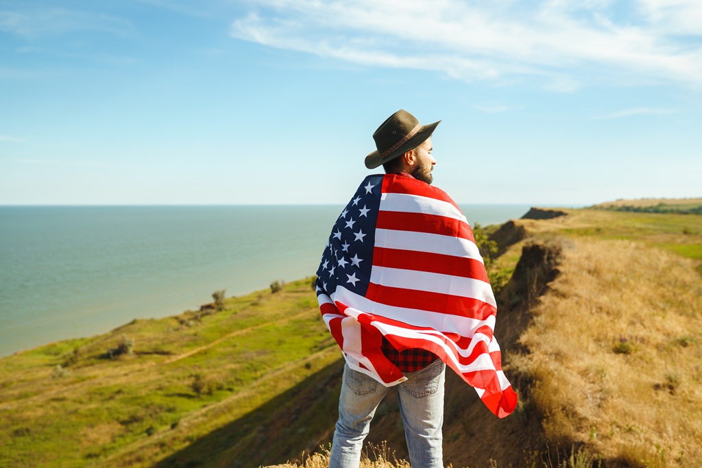 How to Move Out of the U.S. Permanently: 10 Easiest Countries to Relocate in 2025