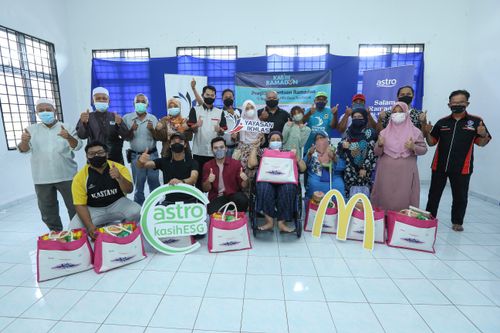 ARTIS ASTRO MEMERIAHKAN SUASANA RAMADAN DI PPR DESA TUN RAZAK
