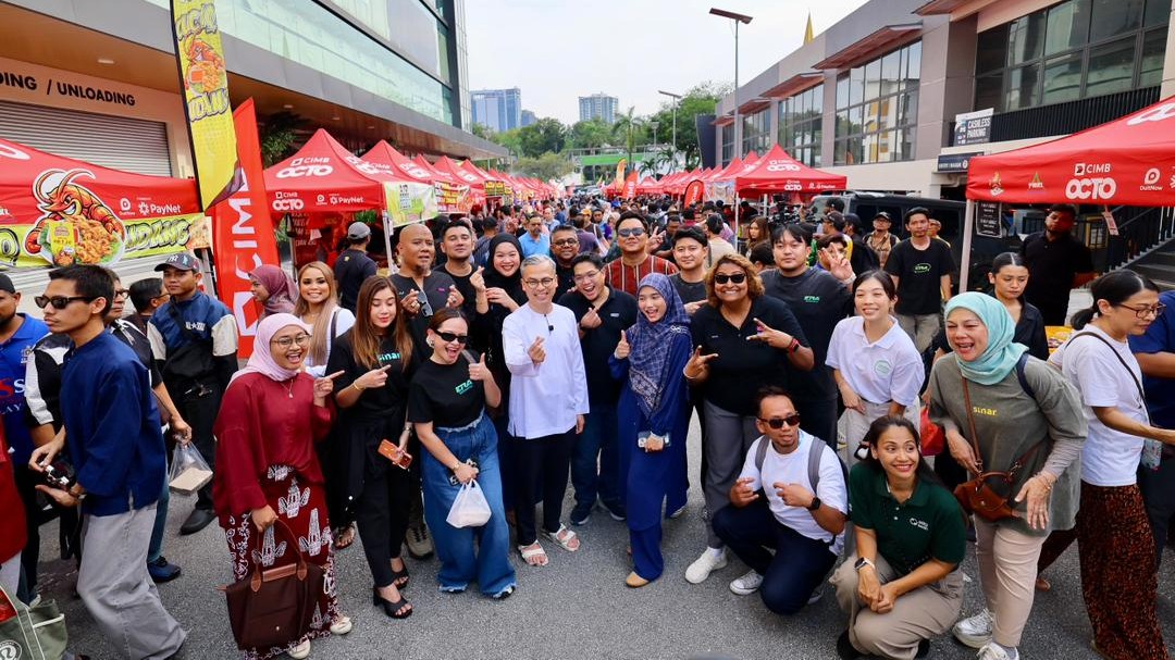 Inisiatif Komuniti Ramadan: Astro Audio Santuni Pengunjung Bazar Bangsar