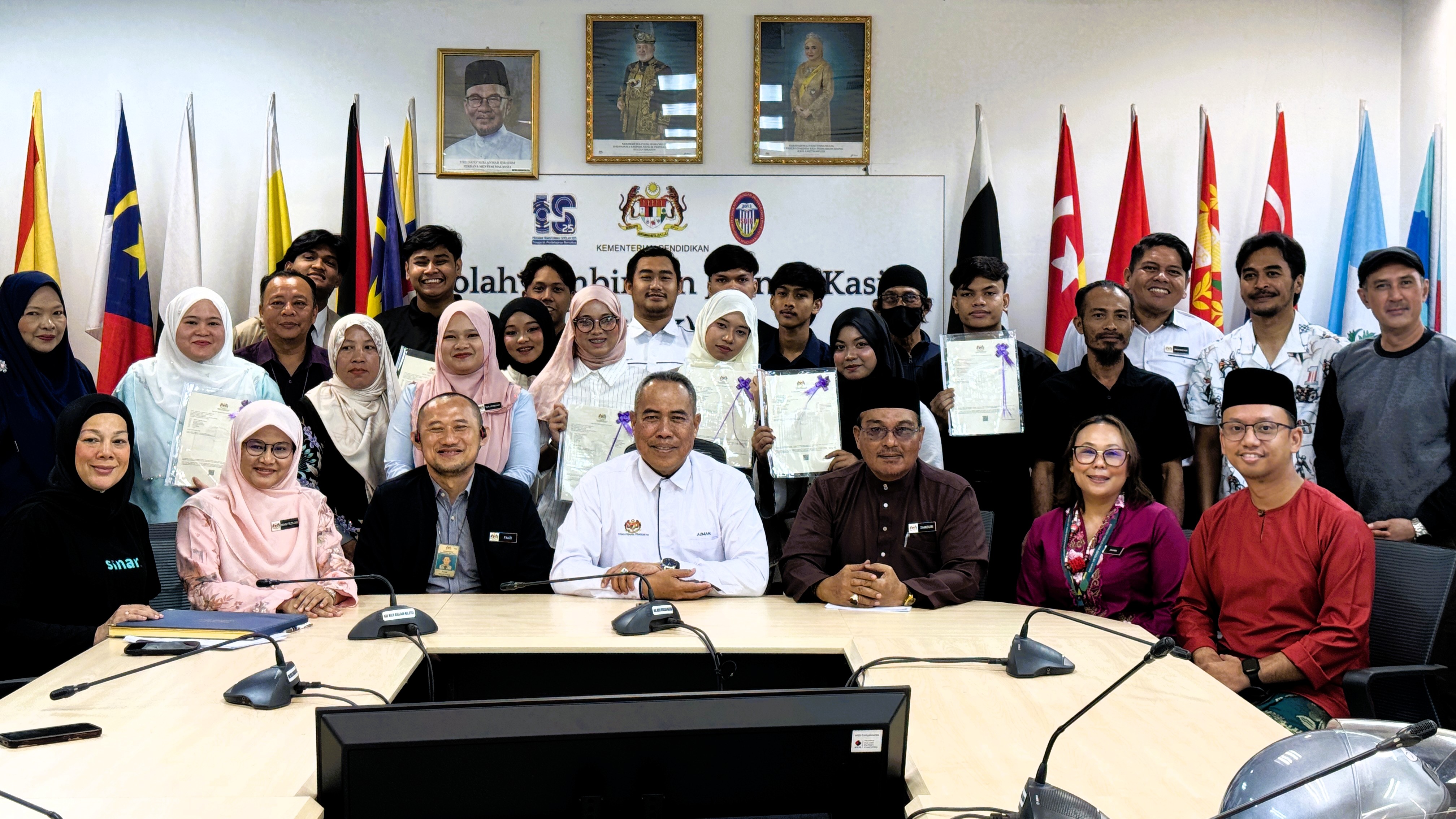 Gen Pagi SINAR Menyantuni Pelajar SPM Sekolah Bimbingan Jalinan Kasih Kuala Lumpur
