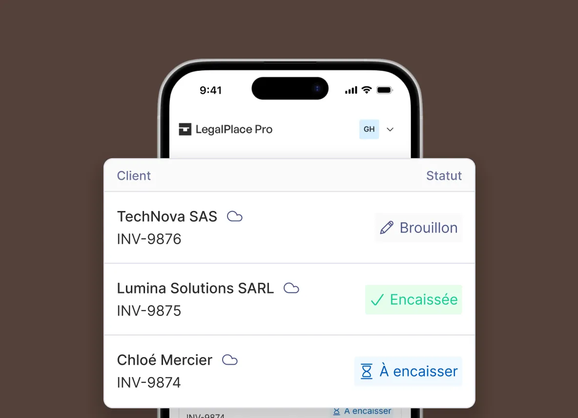 Application mobile LegalPlace Pro affichant la liste des factures et leur statut