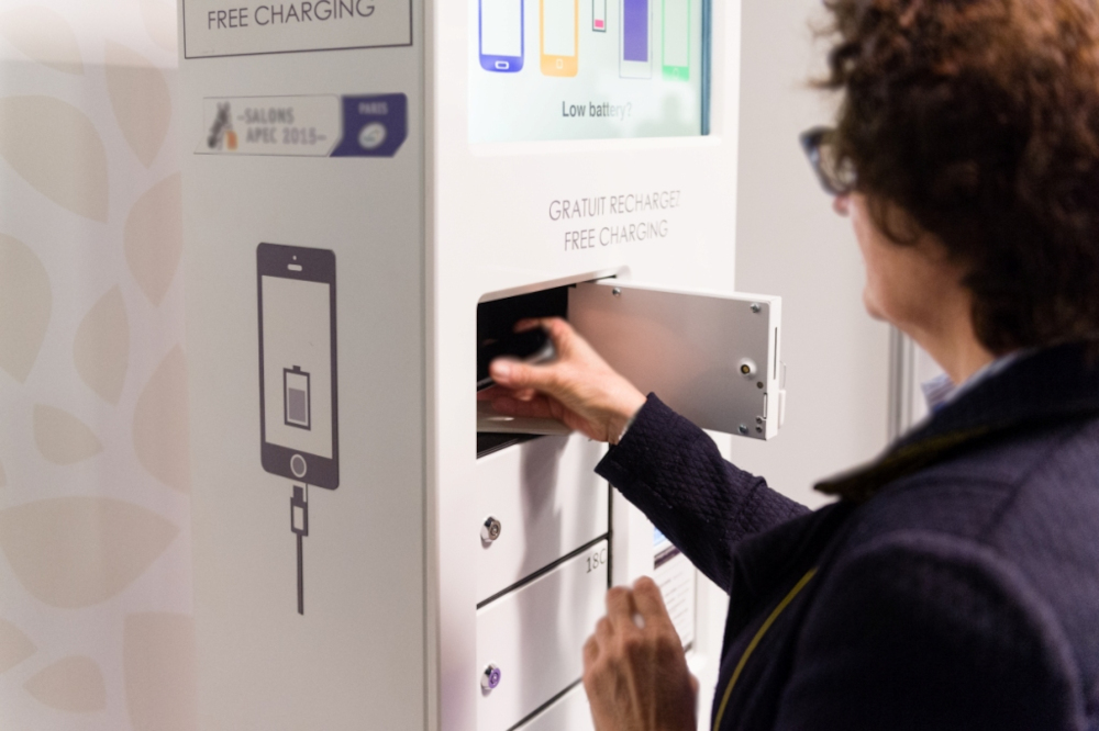 Des équipements de recharge d'appareils électroniques conçus pour un usage intensif