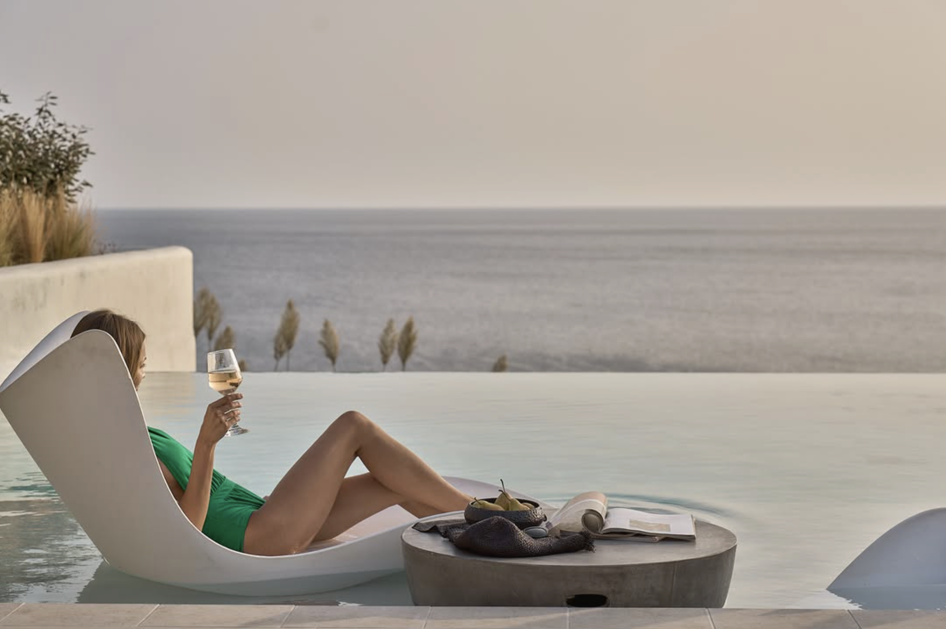 IOS : GRAND POOL SUITES
