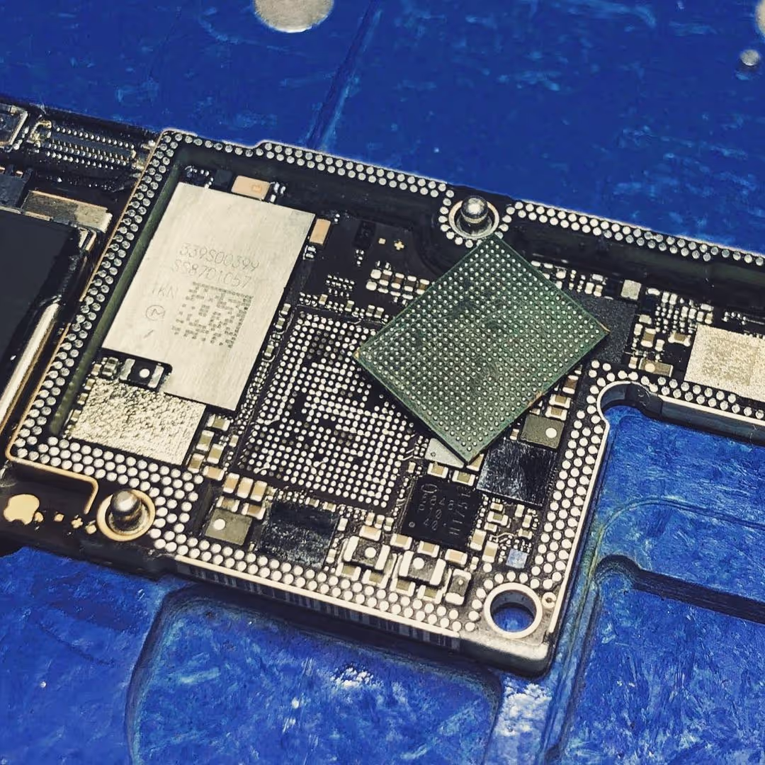 Naprawa zasięgu iPhone X