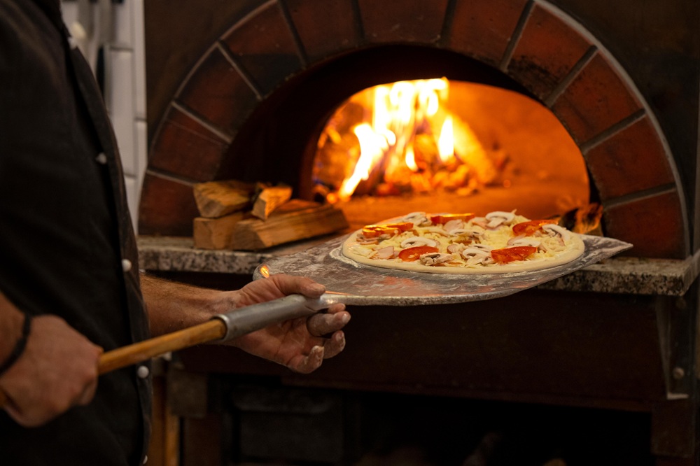 Why Wood-Fired Ovens Make a Difference in Pizza Flavor