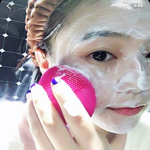 review máy rửa mặt foreo