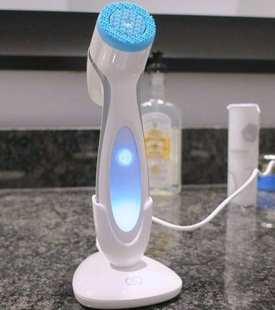 thời lượng pin máy rửa mặt Lumispa Nuskin