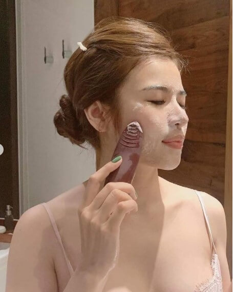 có nên mua máy rửa mặt