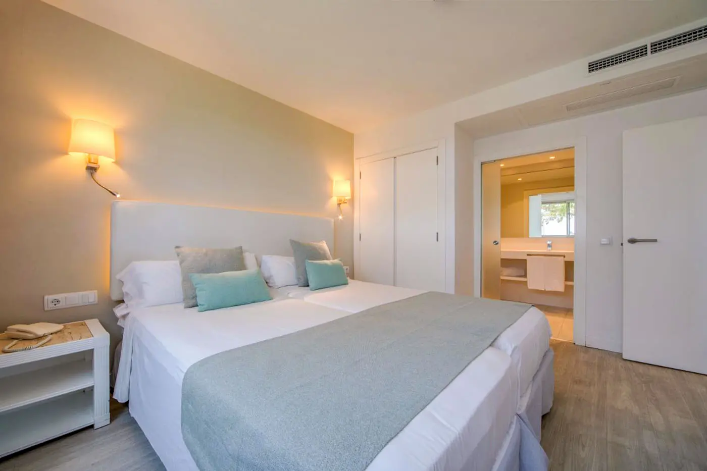 Schlafzimmer im Playa Esperanza Resort, Playa de Muro