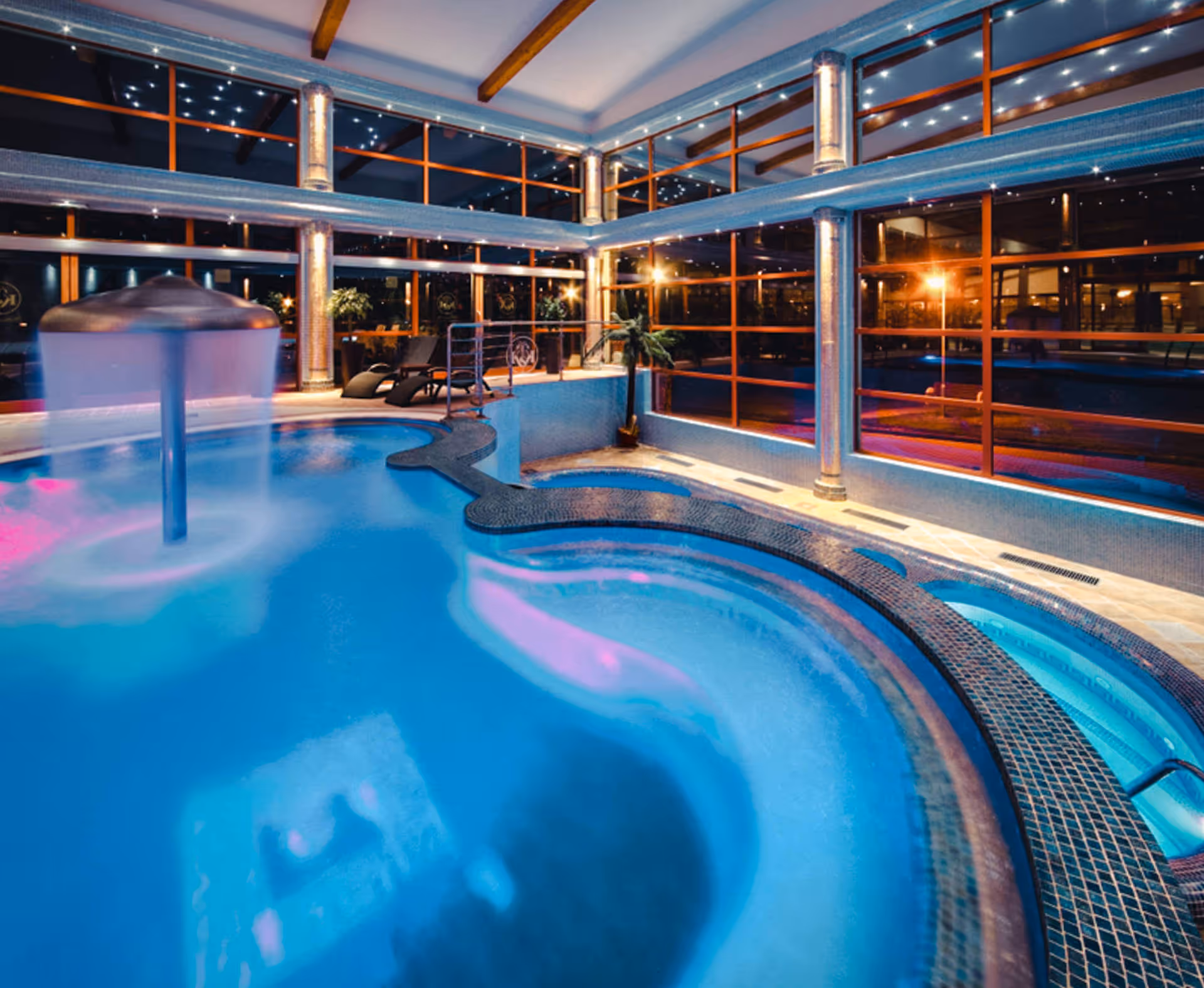 Termálne vnútorné bazény Kaskady