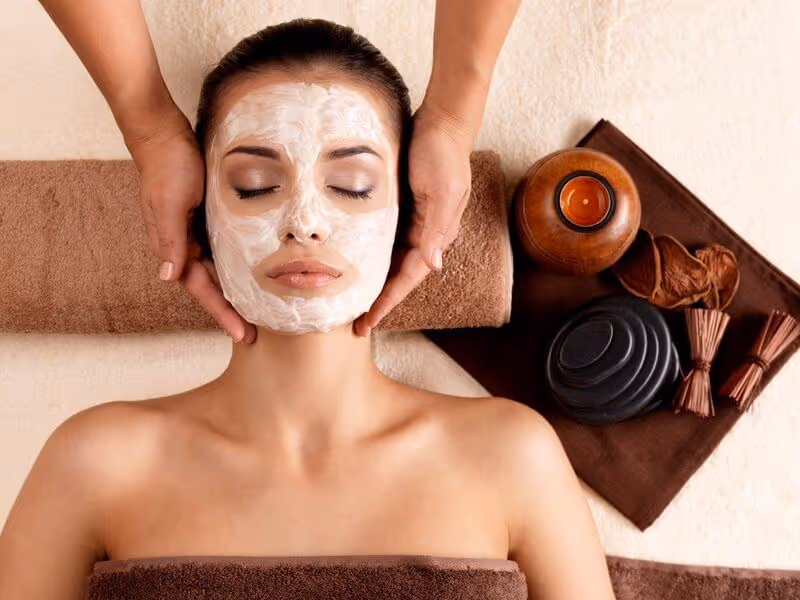 Facial peeling with mask