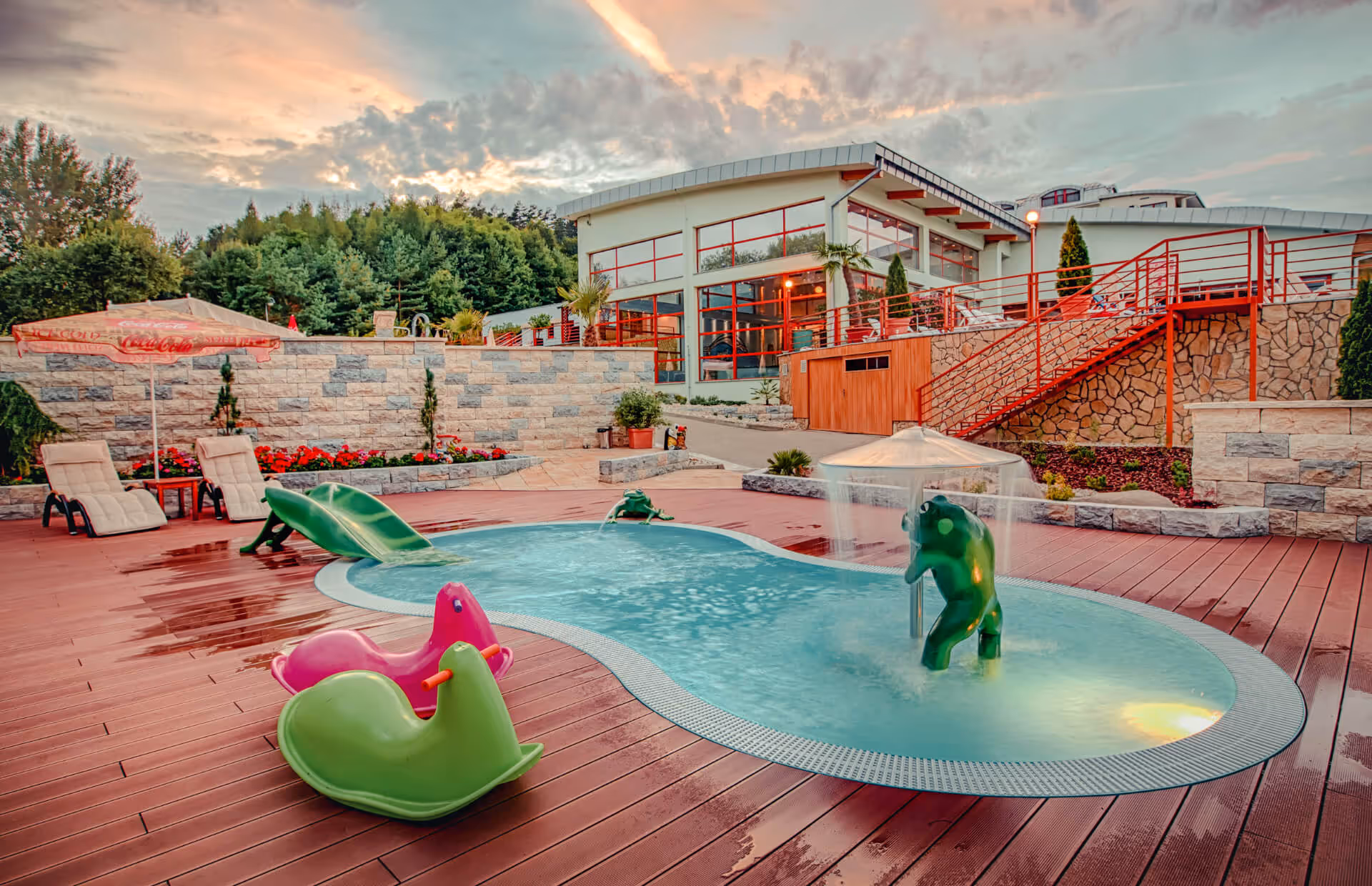 Detský Termálny vonkajší bazén vo wellness a spa resorte Kaskady