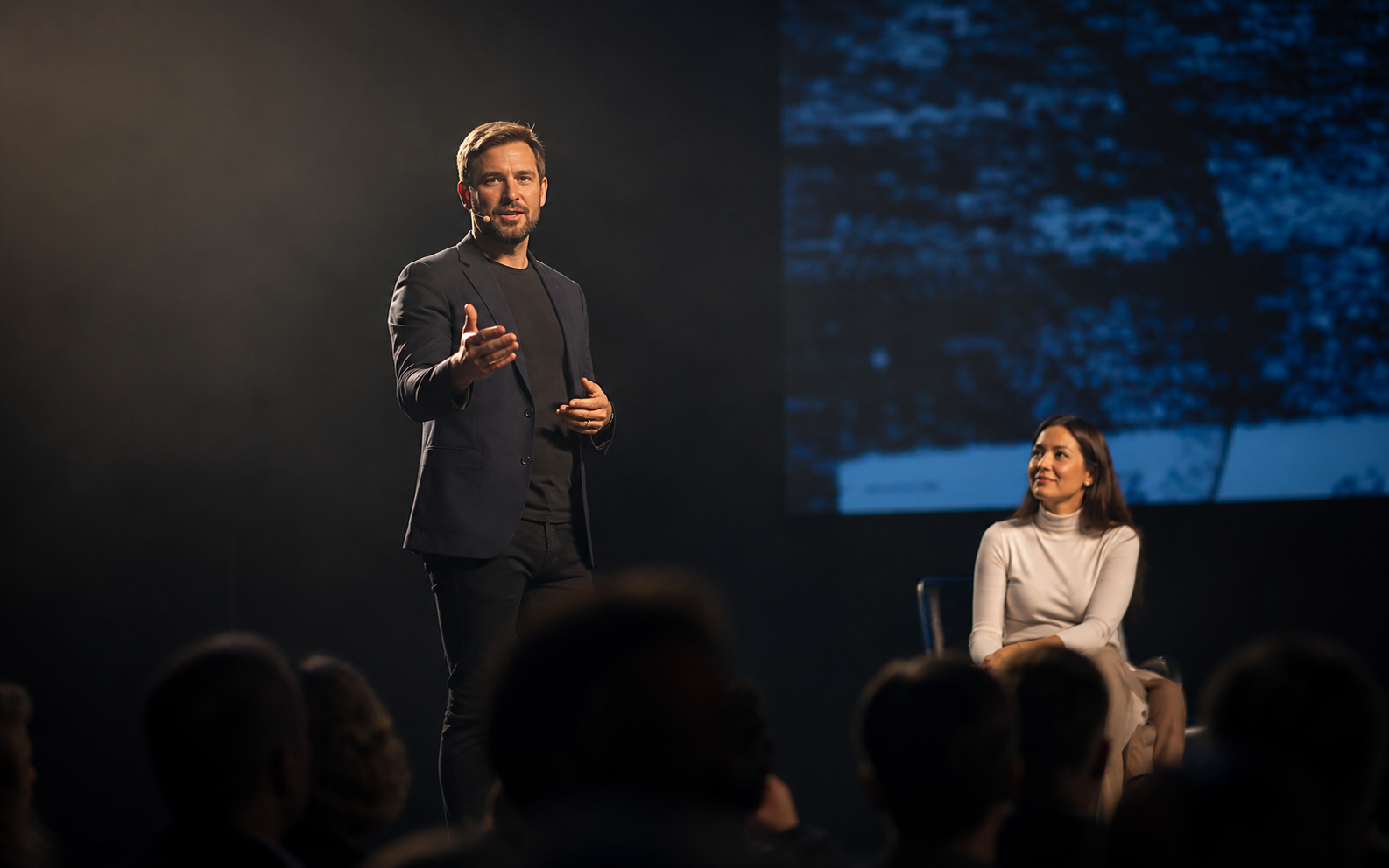 Face and scene recognition on a keynote clip