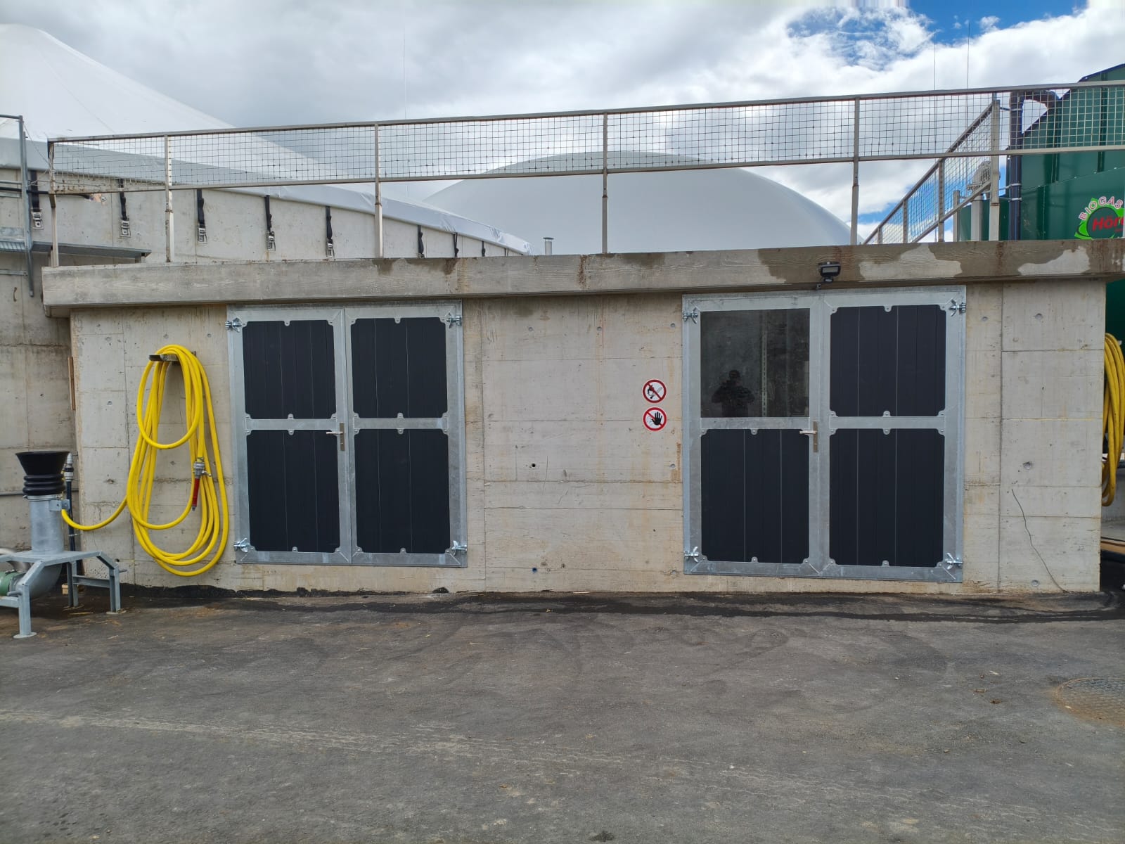 Installation de portes de services