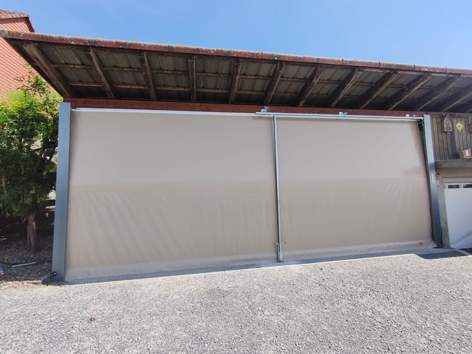 Montage d'une porte à enroulement