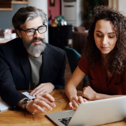 Marketing business executive travaillant sur la gestion de projets