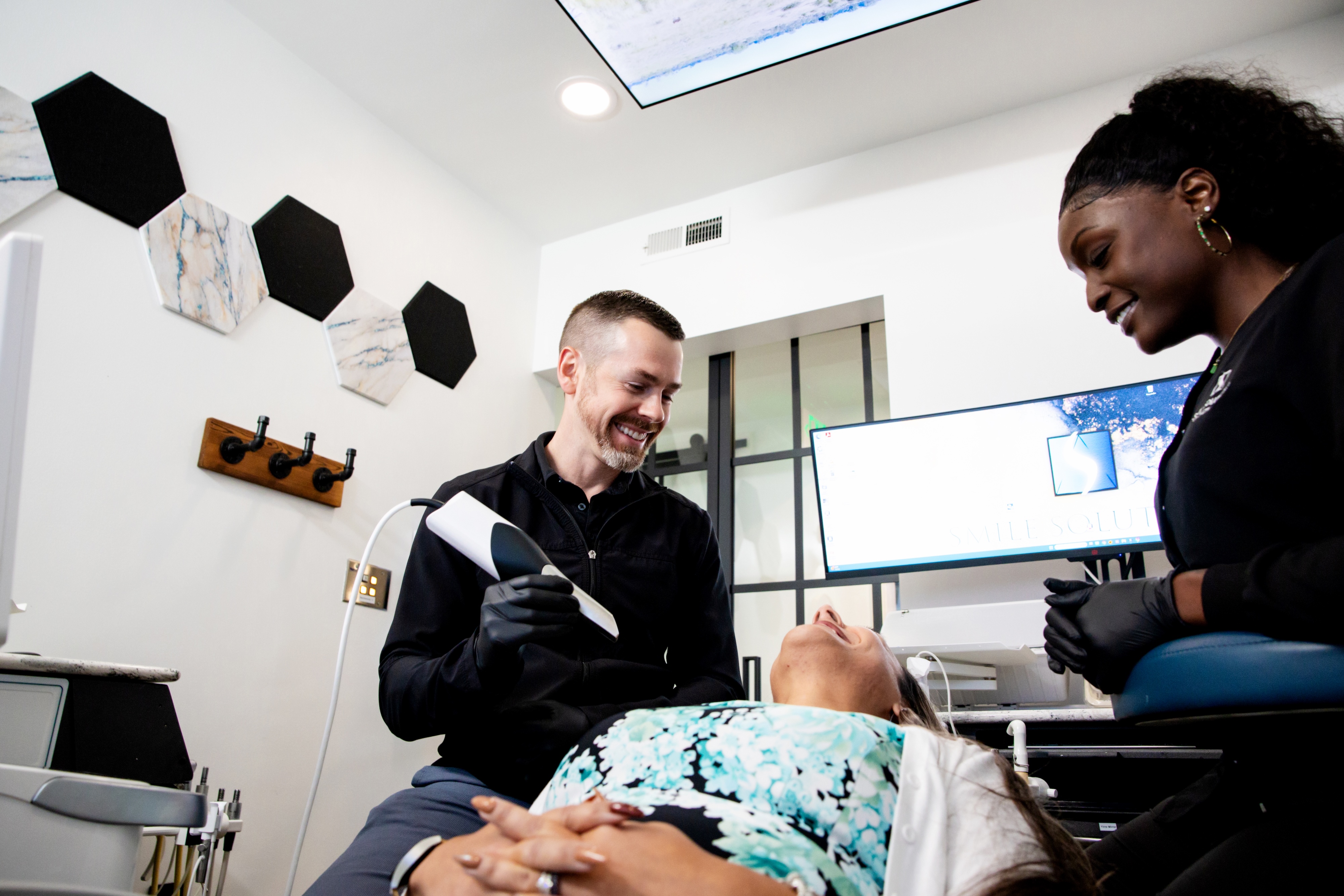 How Advanced Dental Technology Transforms Your Smile Results