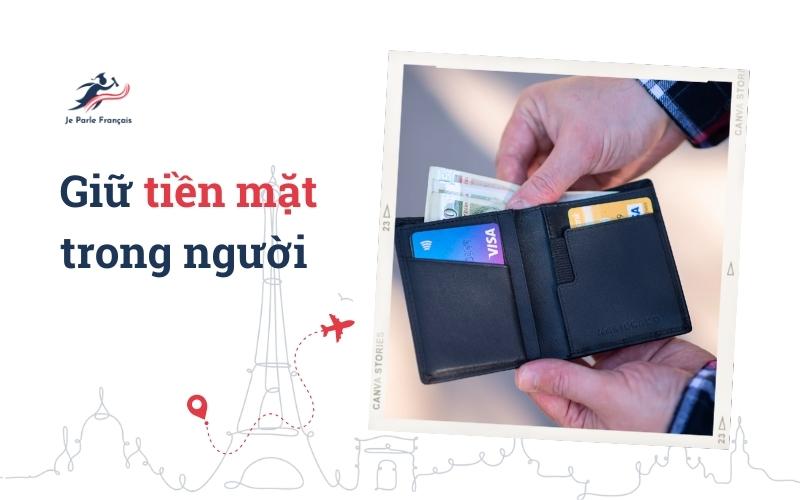 Mẹo du lịch Pháp dùng tiền mặt