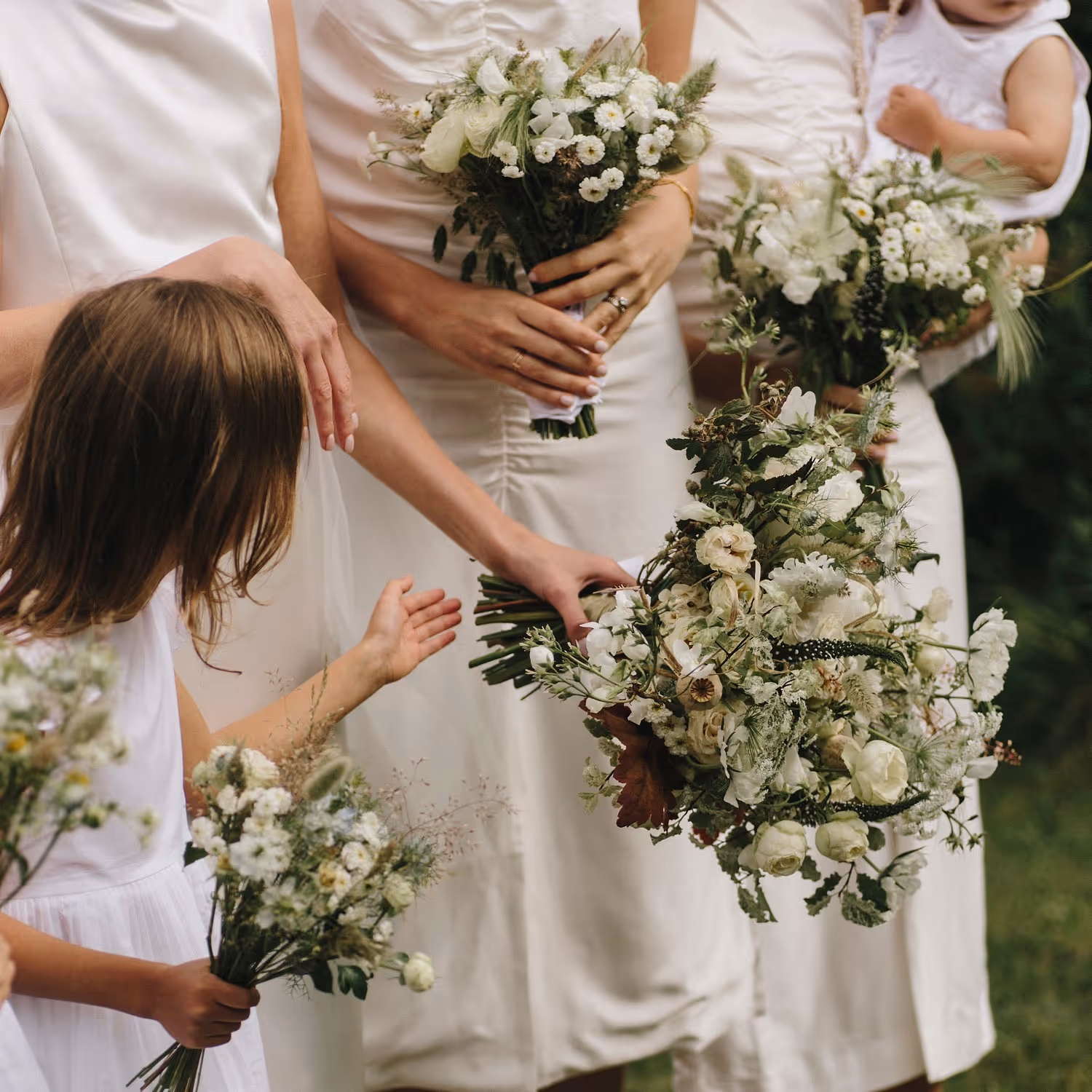 Brud & tärnor sommarbröllop skärgården