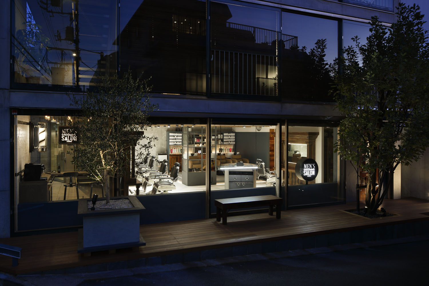 Kakimoto arms MEN’S GROOMING SALON