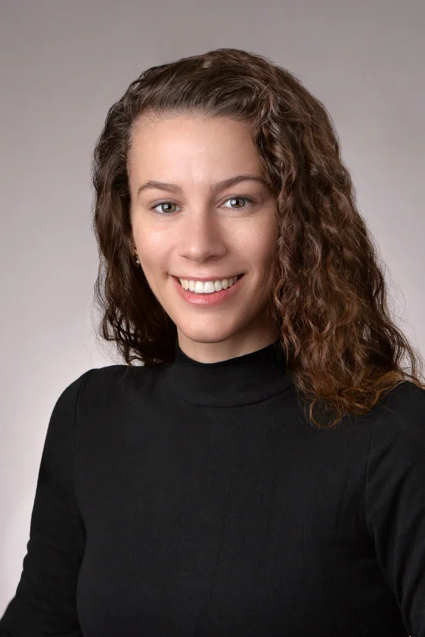 portrait of Rebecca lamorte