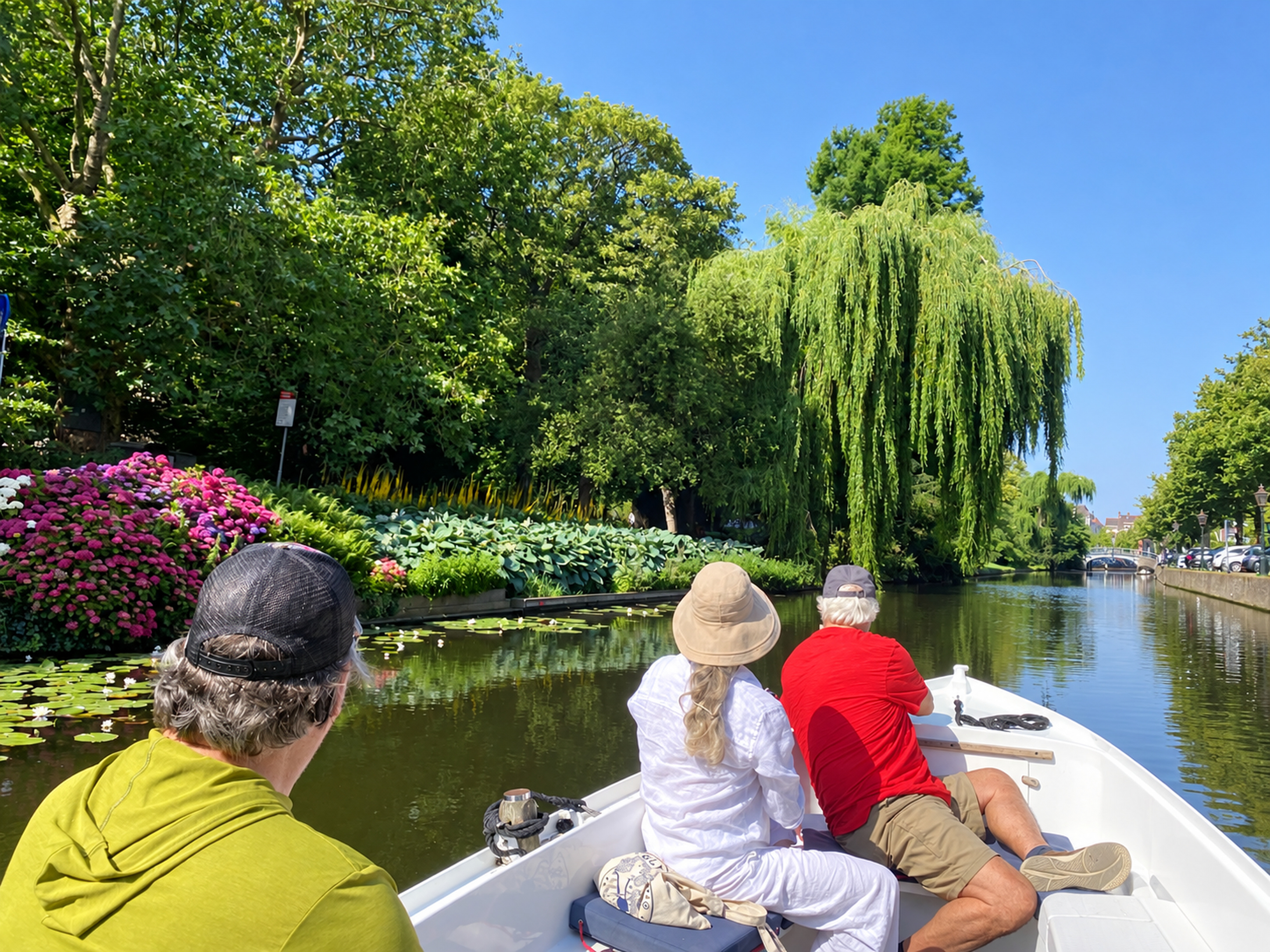 Group on a sunny boat tour in Leiden.jpg