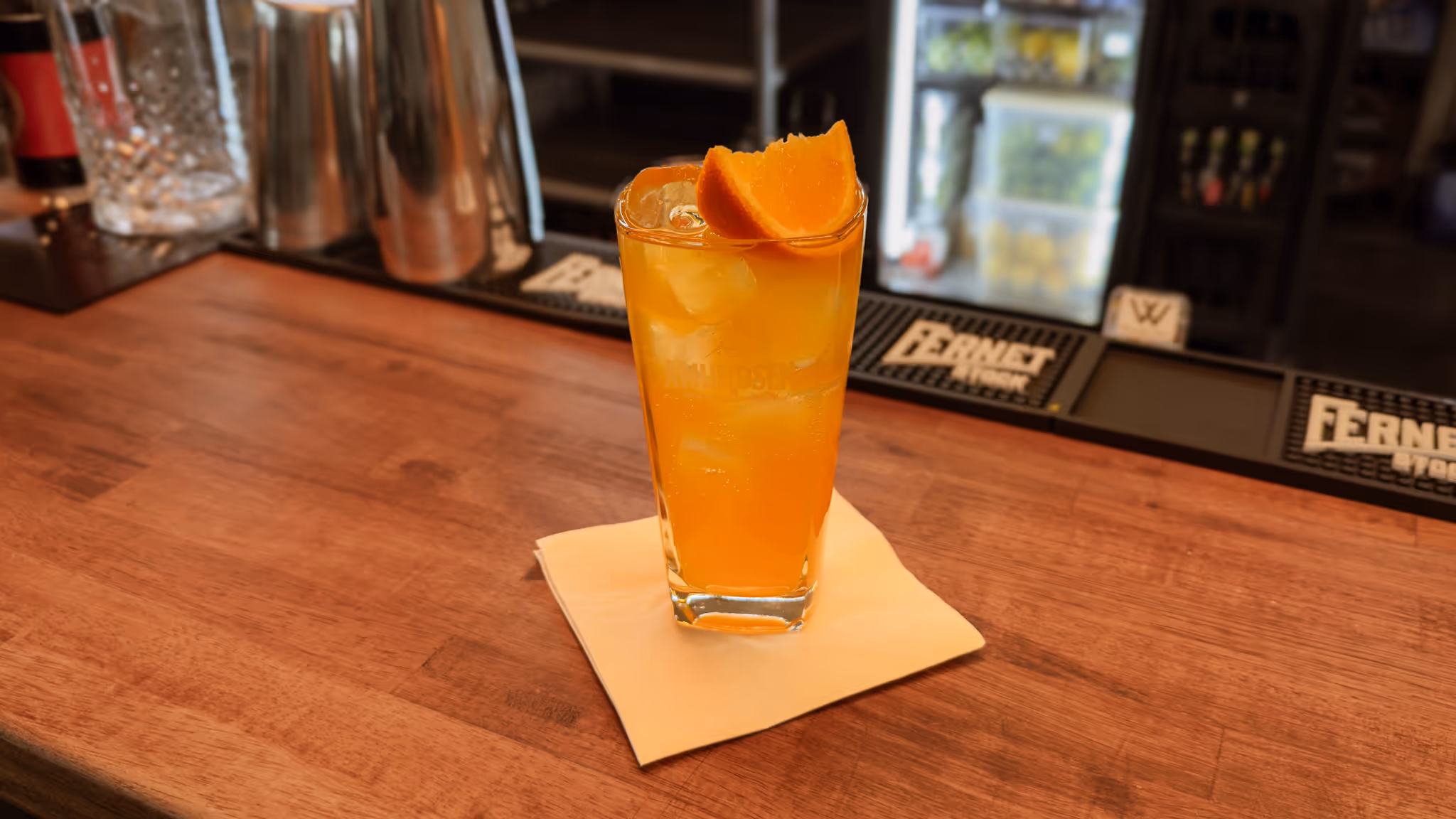 Oranžový šroubovák