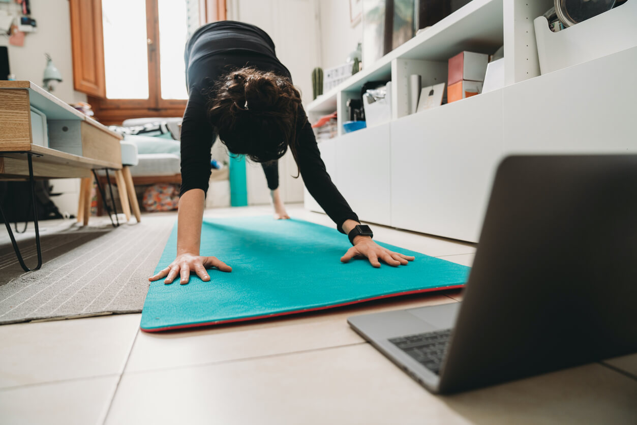 Mndwrk Out - Köredzés