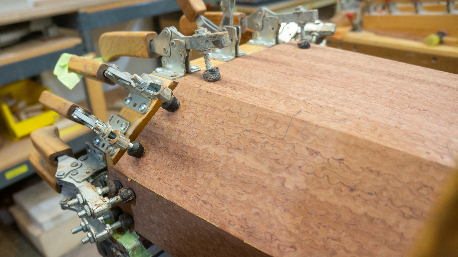 Staveback body gluing jig