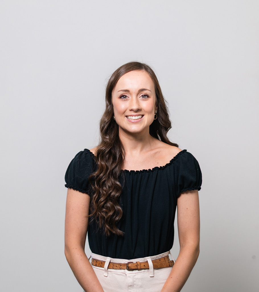 a happy looking smiling woman