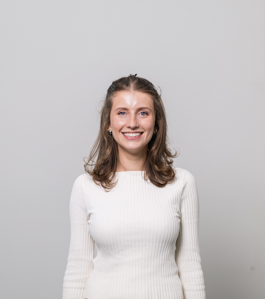 a happy looking smiling woman