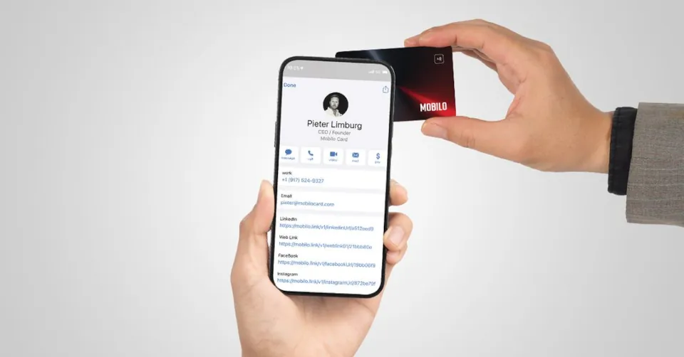 5 Reasons why Mobilo is better than Paper Business Cards