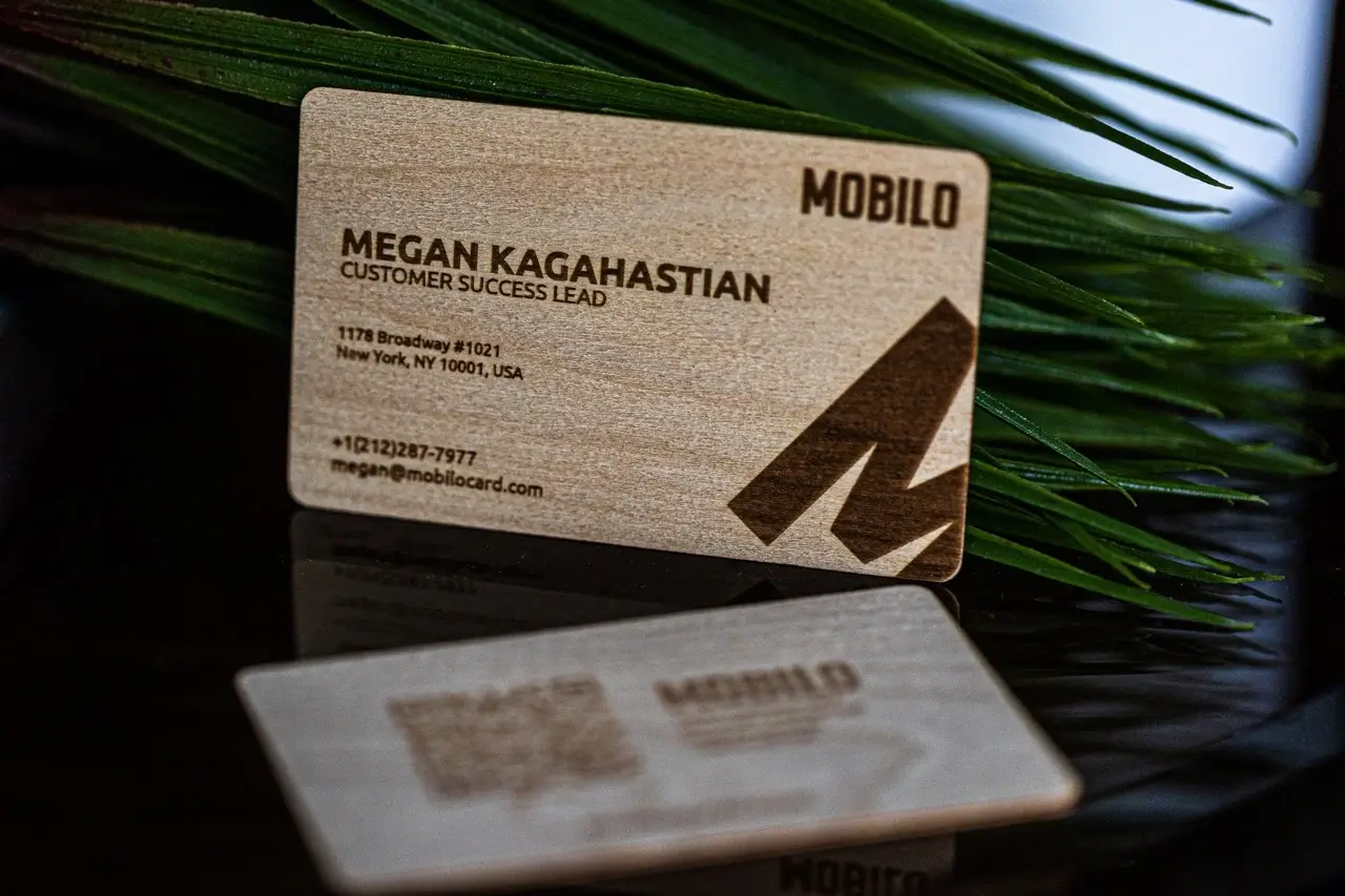Mobilo Wood Business Cards: An Eco-Friendly Networking Statement