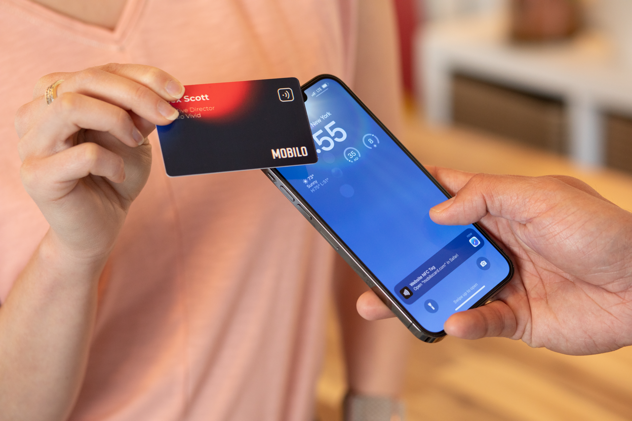 Why Real Estate Agents, Freelancers, and Consultants in the USA Prefer NFC Business Card