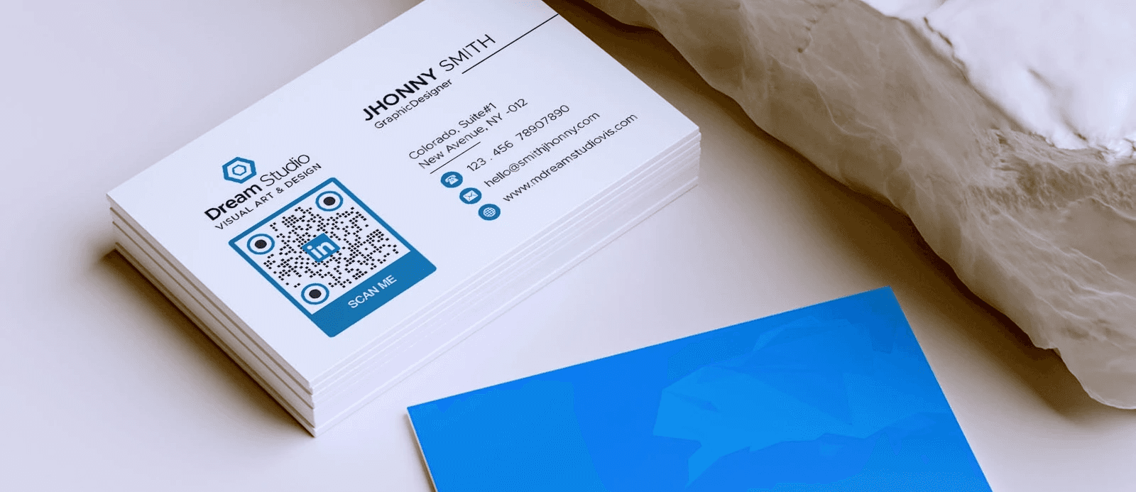 Business cards with QR codes -LinkedIn QR Code Business Card
