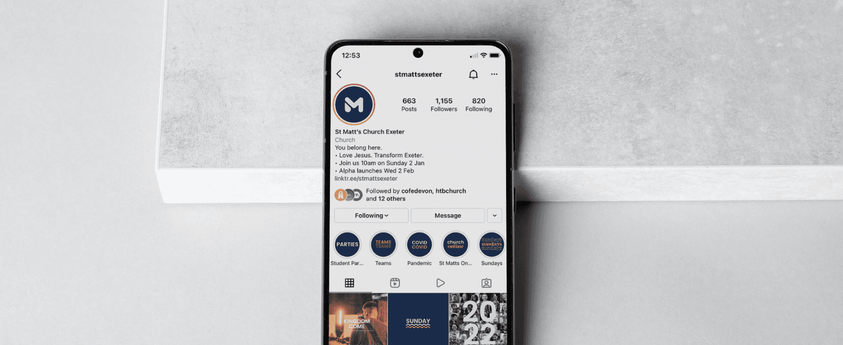 Social media bio on a smartphone - How to Add Linktree to Instagram