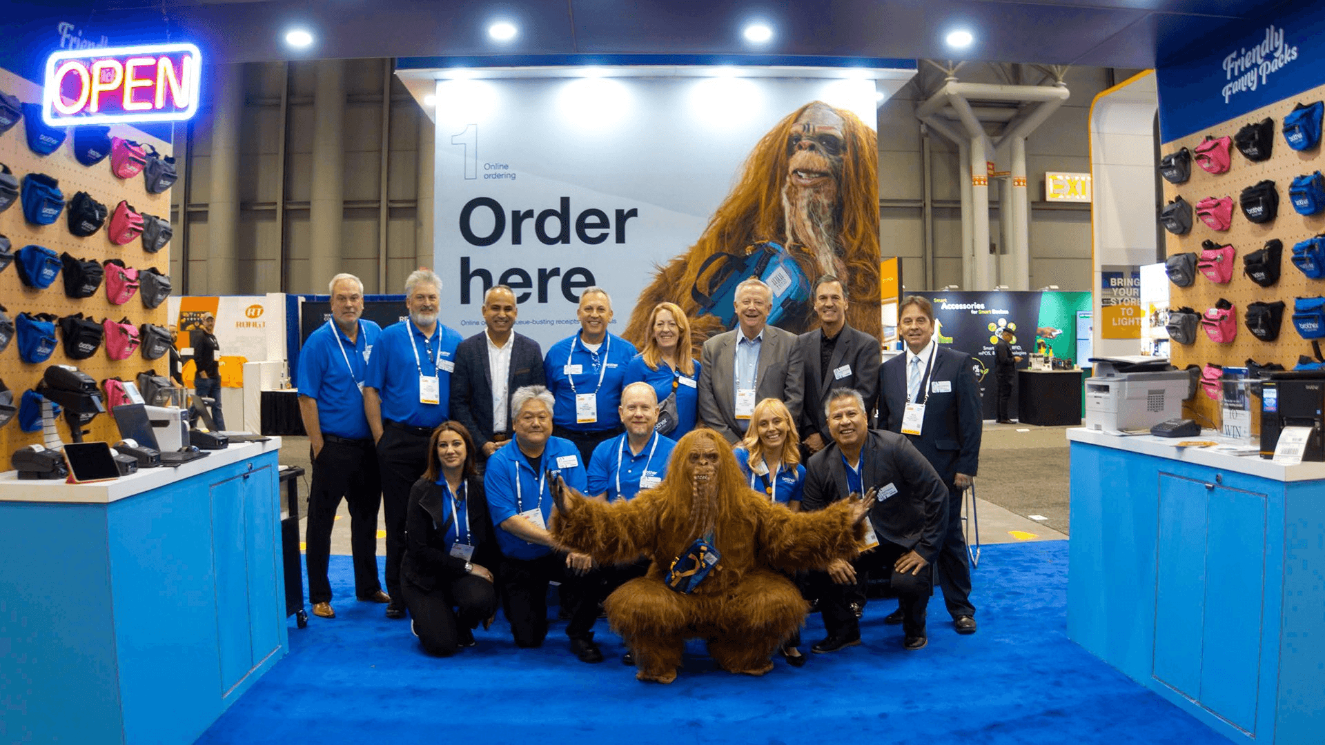 B2B Trade Show Best Practices - make booth demonstration memorable