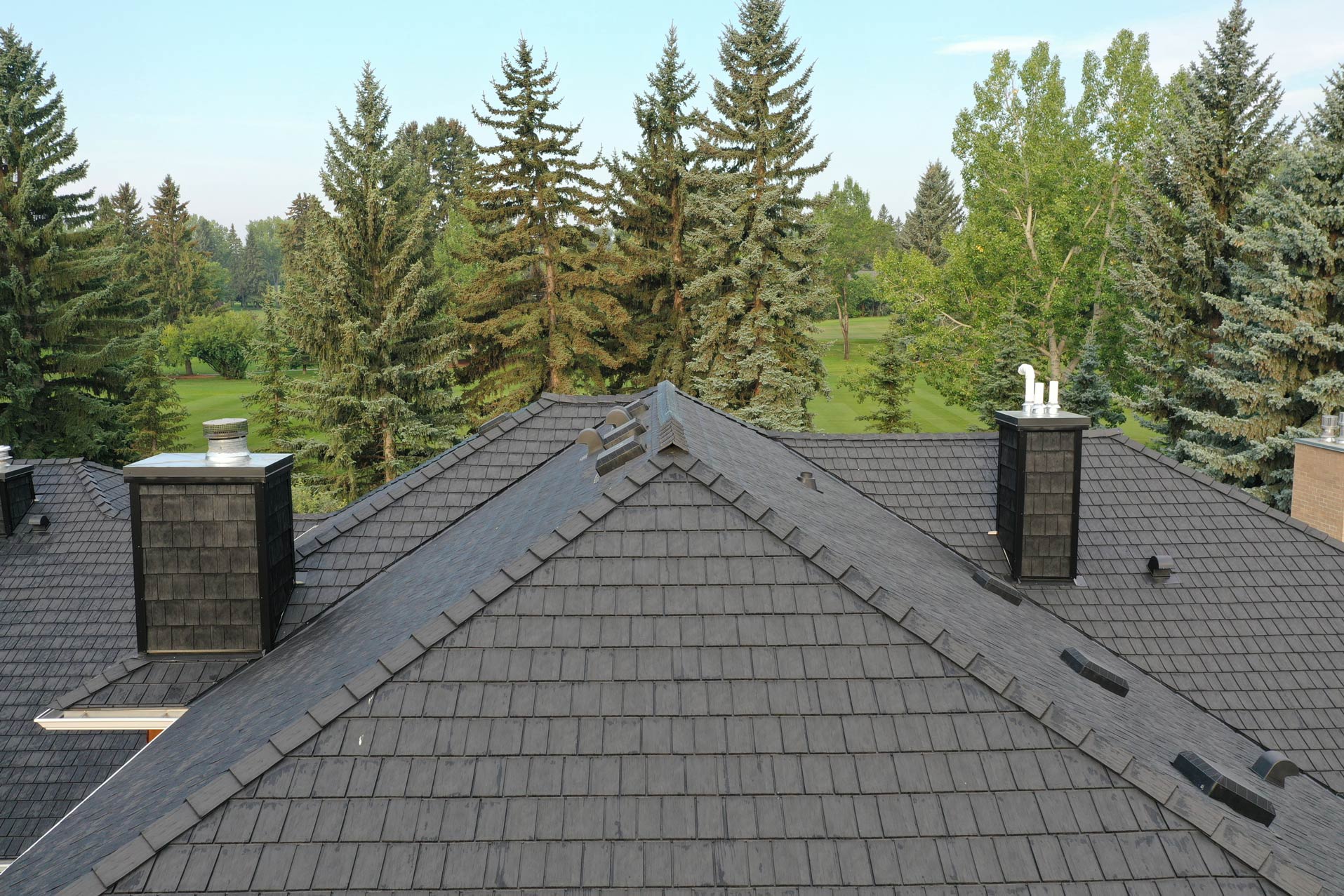 Rubber Roofing vs. Asphalt Shingles: Which Is Right for Your Calgary Home?