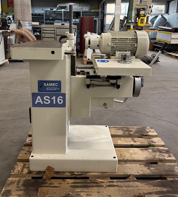 Samec AS 16 langgatboor