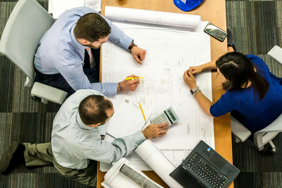 Calculated attributes: save time and improve consistency when managing your product sheets