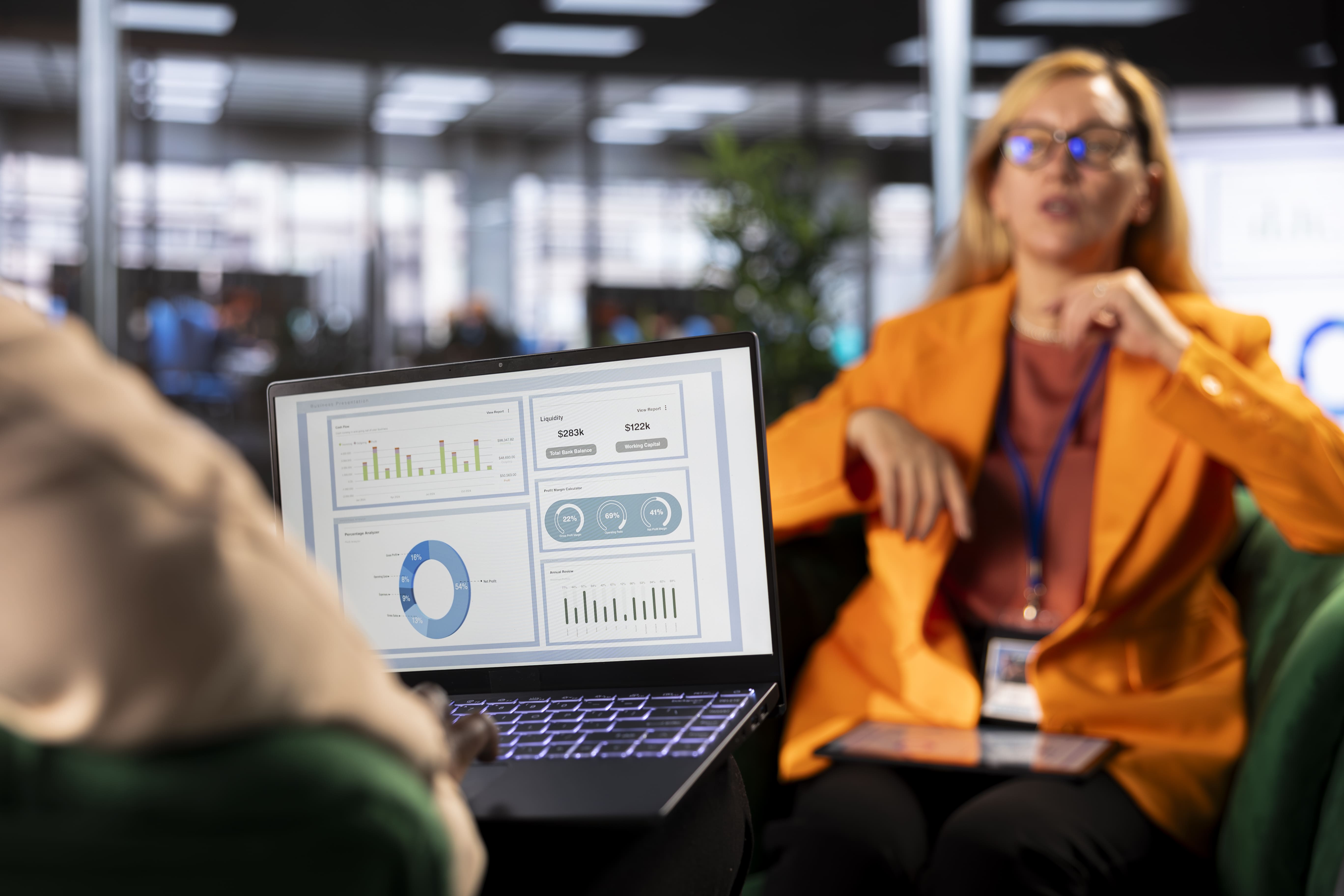 PIM vs. CDP : gérer la donnée produit et la donnée client pour une expérience unifiée