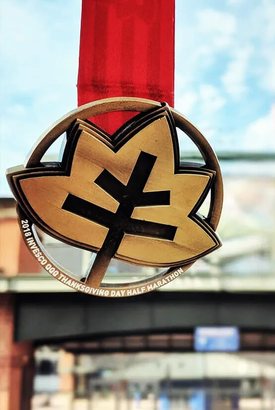 badge, design, atlanta, track, club, thanksgiving day, marathon, medal