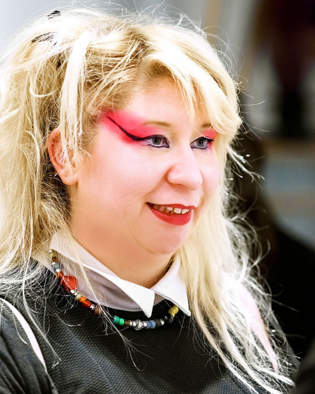Portrait of Elsa Tomkowiak, an artist specializing in site-specific chromatic installations, represented by Studio Artera