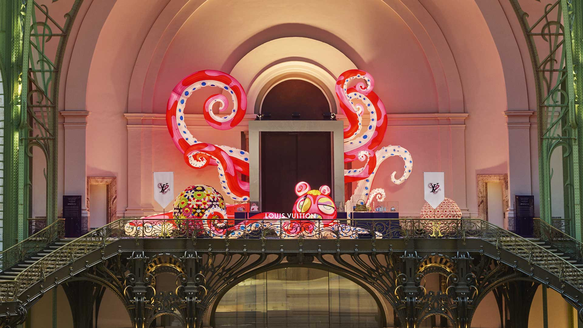 Installation monumentale de Takashi Murakami pour Louis Vuitton, Art Basel Paris 2025
